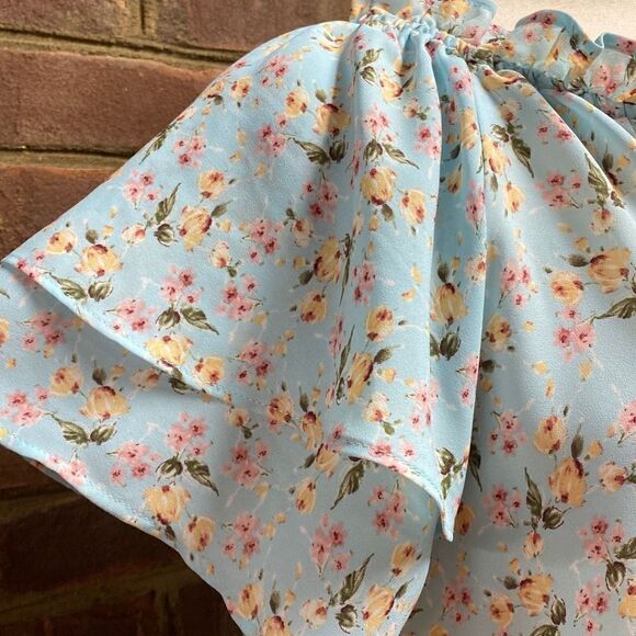 Pleione Blue Floral Flutter Sleeve Top Size Small - Picture 3 of 6